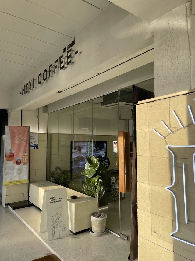 Hey Coffee แวะดื่มกาแฟที่จุดพักรถบางปะกง