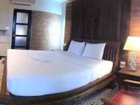 THE 8 FACTORY HOSTEL