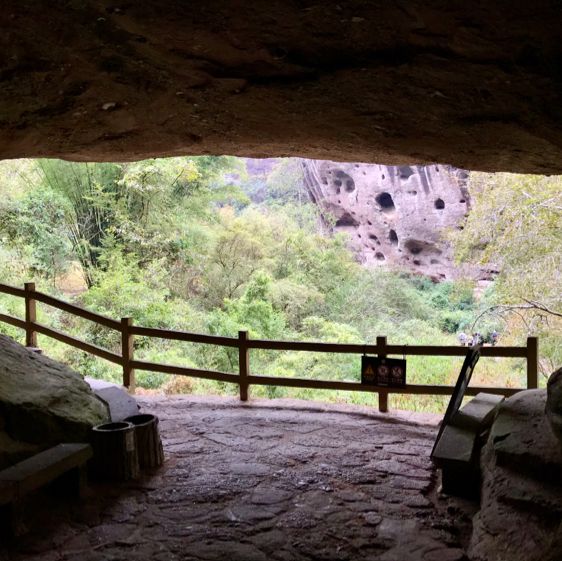 The Caves of Thin Strip of Sky, Wuyi Mountain