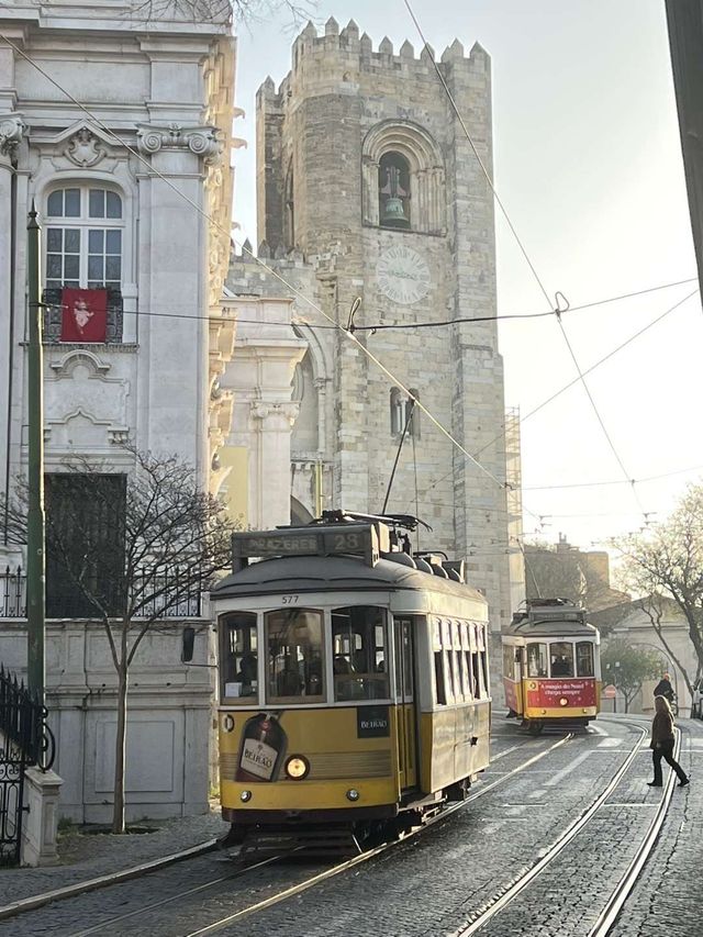 Stroll with kids - Blind Walk in Lisbon District!
