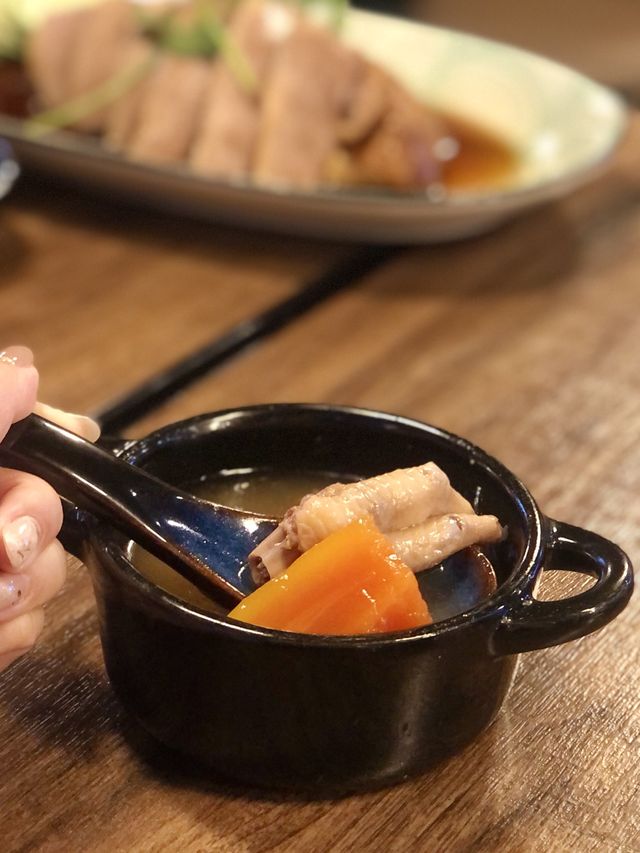 銅鑼灣潮州菜與酒吧的結合