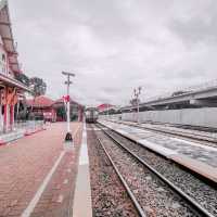 สถานีรถไฟหัวหิน​ สวยที่สุดในประเทศไทย​🚉