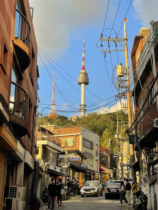 [해방촌] 남산타워 보이는 카페 뷰 ‘눕카페’