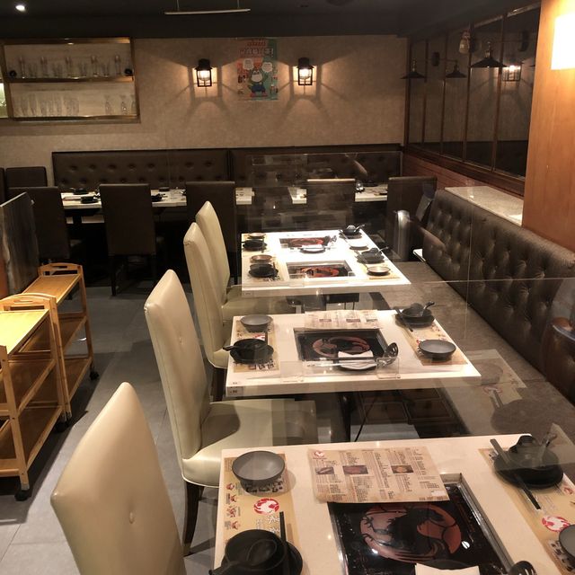 銅鑼灣雞煲專門店🐓必點火焰麻辣雞煲