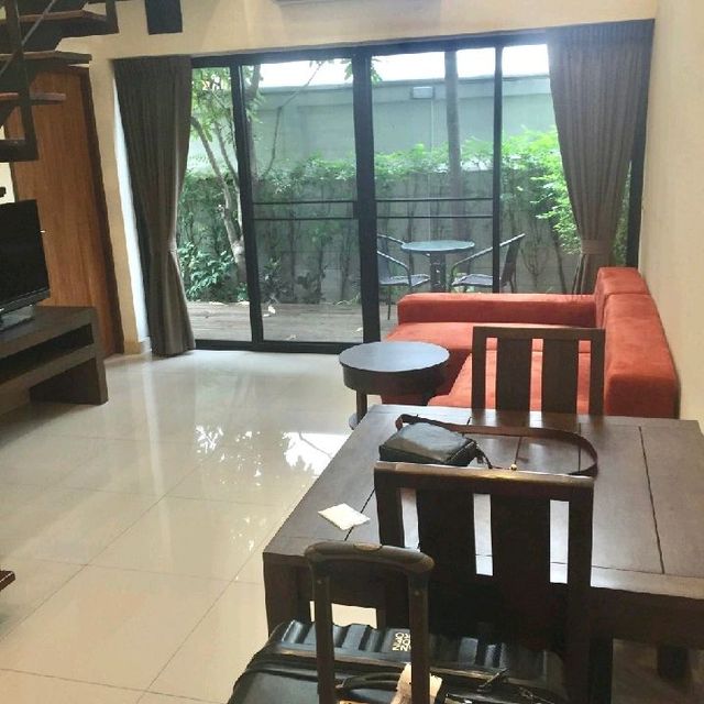 The Pad Silom Convent Serviced Apartment, BKK