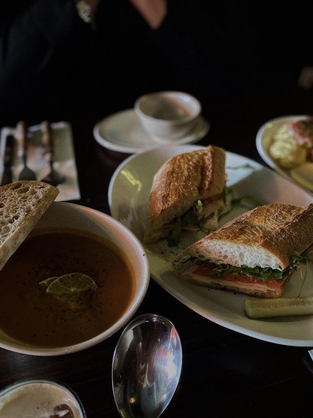 민경언니도 왔다간 맛집이라고!? 해방촌의 '오파토' 를 소개합니다