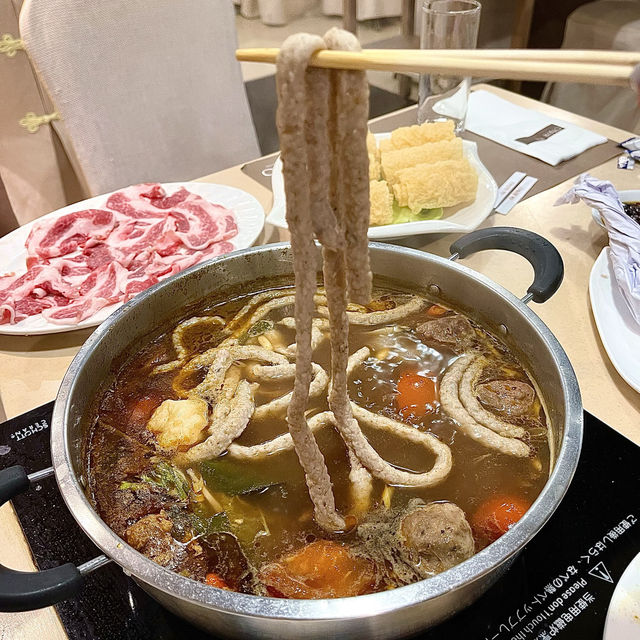 《火鍋老店 . 三秒腐皮你要食》🤩