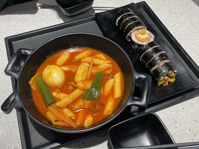 청주NC백화점 지하1층에는 무엇이 있을까요? "마녀김밥"