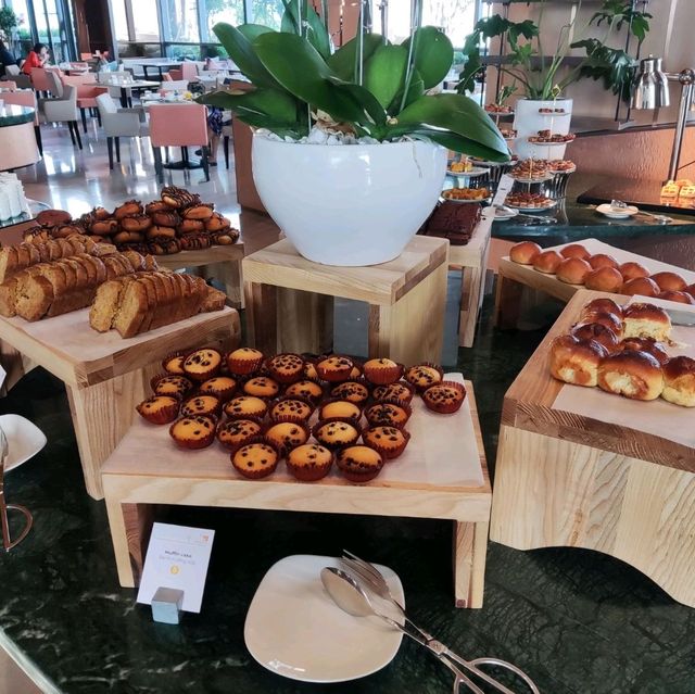 Breakfast at The Square