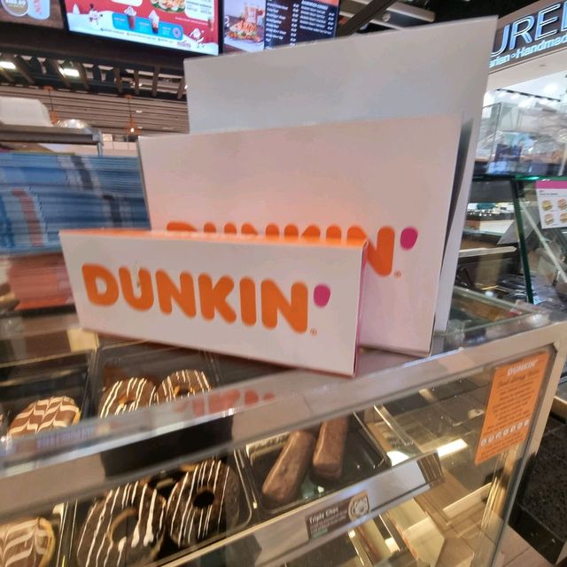 Mr.HaPpY at Dunkin