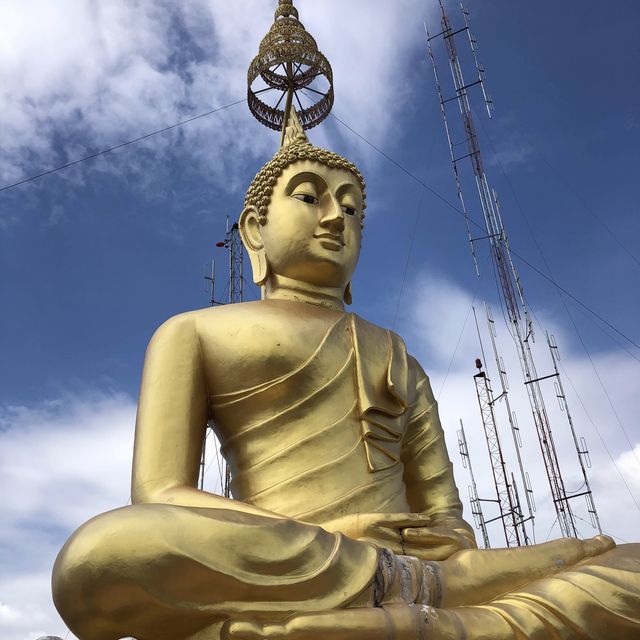 1260 steps to reach the huge buddha 