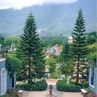 The Blue Sky Resort  ที่พักหรู บรรยากาศอังกฤษ