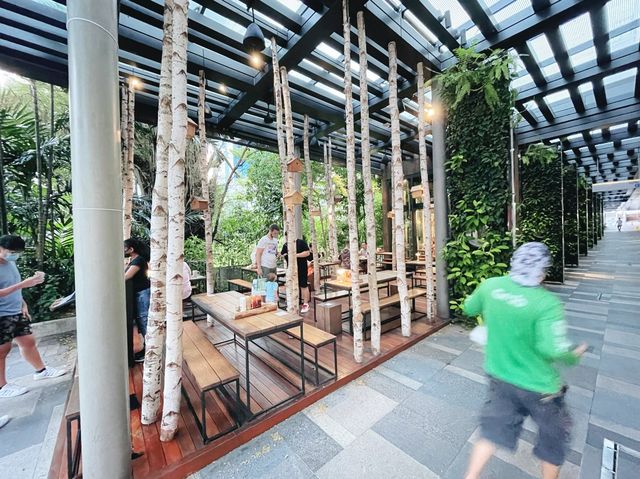 Forest nature vibes while you dine
