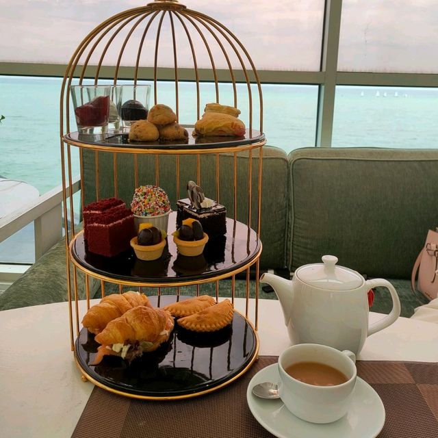 High Tea with Splendid Sea View