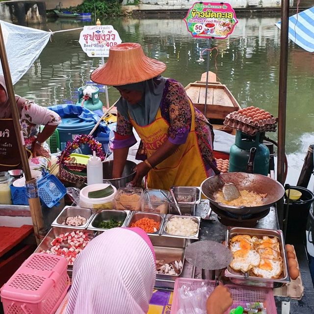 ตลาดเที่ยวได้สไตล์ไทย ๆ ตลาดน้ำคลองแห @ หาดใหญ่