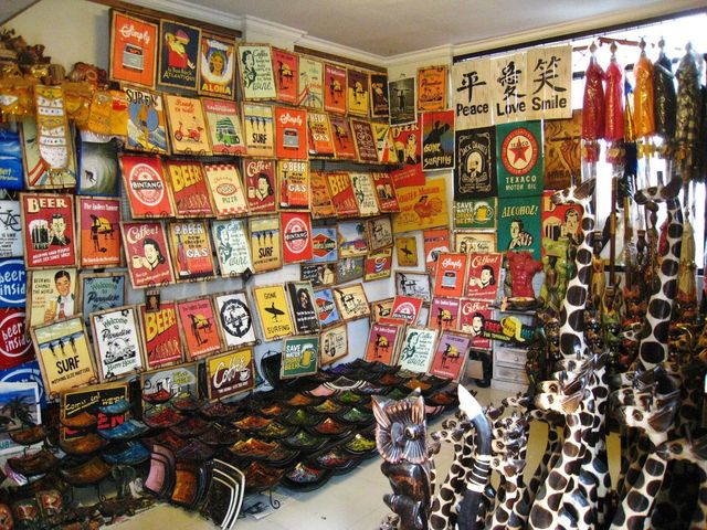 Ubud traditional art market