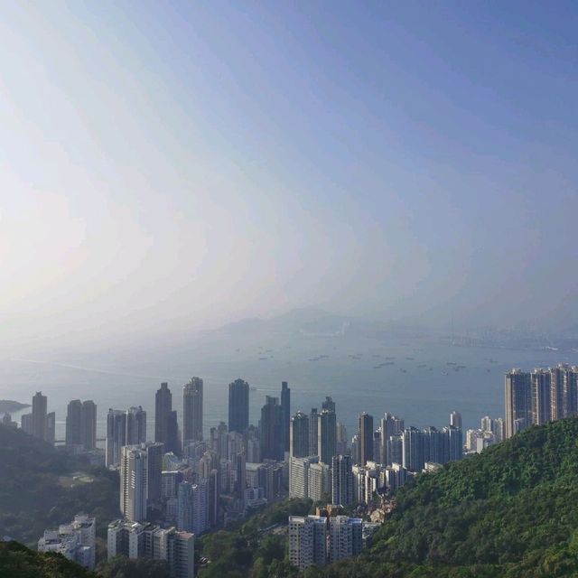 去港島西爬山，俯瞰維港