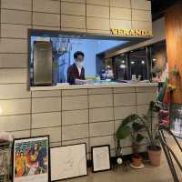 [부산 금정구] 크리스마스 분위기 물씬 풍기는 스위스 가정식 맛집 ‘베란다치즈’