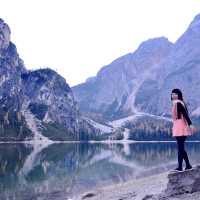 意大利東北部山區~隱藏在湖水中的迷離秋色LAGO DI BRAIES