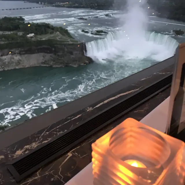Skylon Tower brunch and Niagara Falls