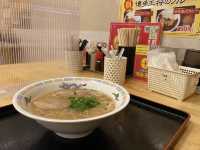 『博多王将』のとんこつラーメン