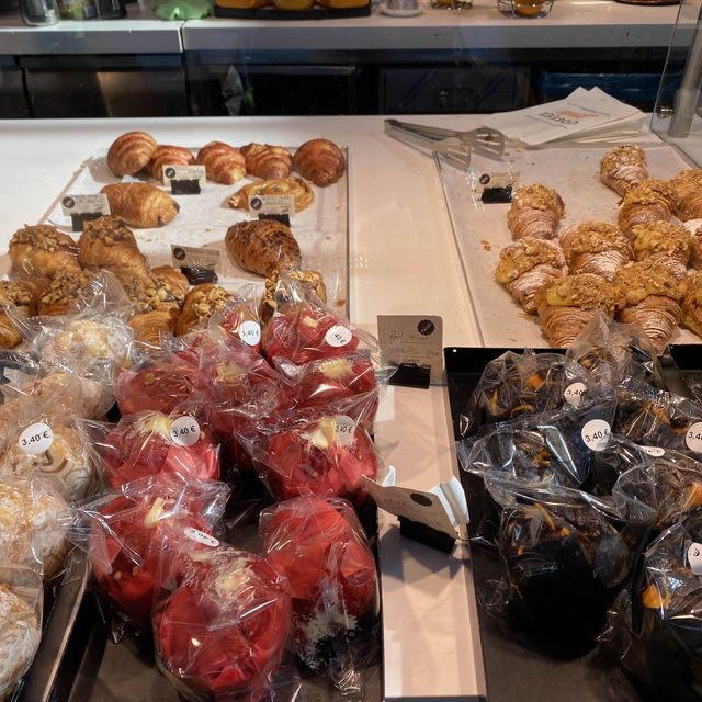 Coffee cake bakery 