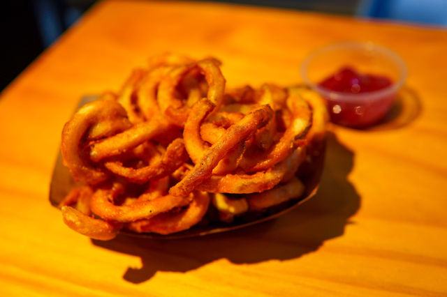 樓梯轉角隱世burger