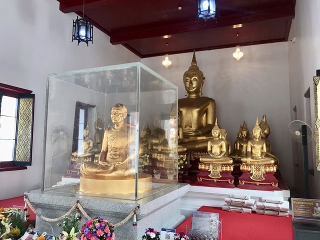 หลวงพ่อสด ทองคำหนัก1,000กิโล
