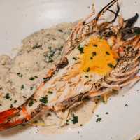 บุฟเฟ่ต์กุ้งแม่น้ำสดมากๆ