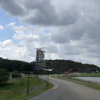 beautiful park with good restaurants 