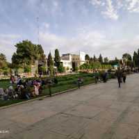 イラン ファルース州 世界遺産 "パサルガダエ" 砂漠の中の庭園 "イラン民家の食事"