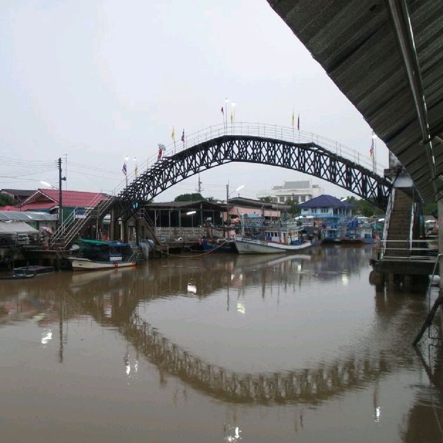 บ้านน้ำเชี่ยว