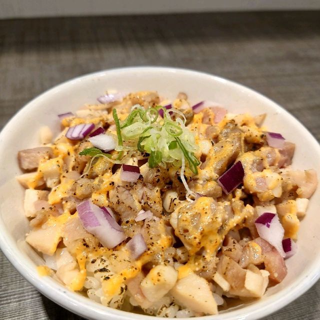 麵屋ZURU / 麵や ズル

-就目前而言，願稱你為林口長庚附近雞湯系拉麵最強！