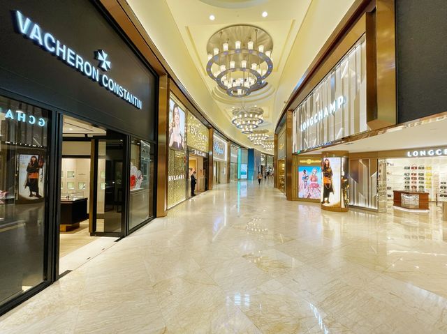 Luxury shopping at Resorts World Sentosa