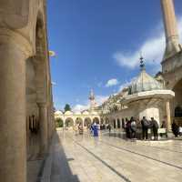 Beautiful Mosque 🕌 in Sanliurfa 😍