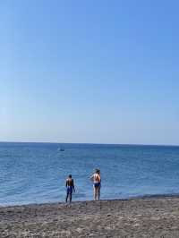 검은 모래가 매력적인 산토리니 카마리비치🌊