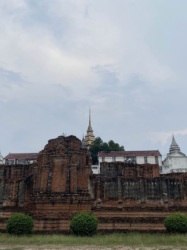 โบราณสถาน ปราสาทนครหลวง 