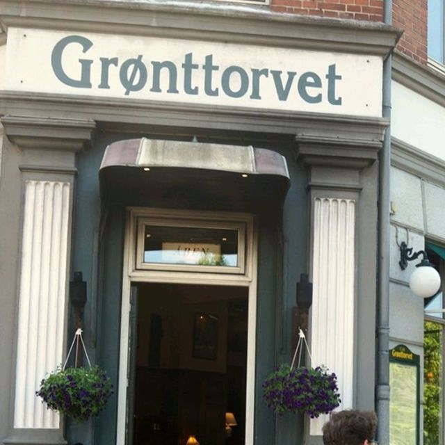해외여행 중 들려보면 좋을 덴마크 오덴세 맛집 Grønttorvet