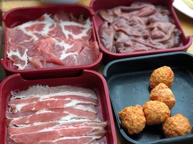 แจ่วฮ้อน โบราณ ตลาดนกฮูก