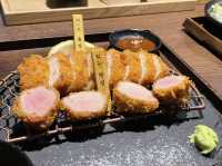재료 본연의 맛으로~ 깔끔한 돈가스 집 범돈!