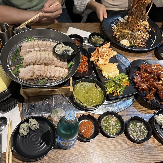 美國｜亞特蘭大 終極蒜味韓式豬腳+菜包肉！🔥