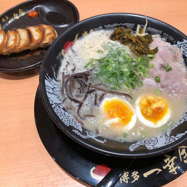 【福岡】旅の〆は空港で博多ラーメン！