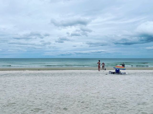 ตีลังกาชมพระอาทิตย์ตก ชายหาดหัวหิน