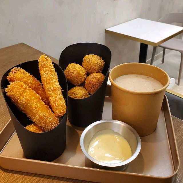 【觀塘工廈特色漢堡餐廳🍔】