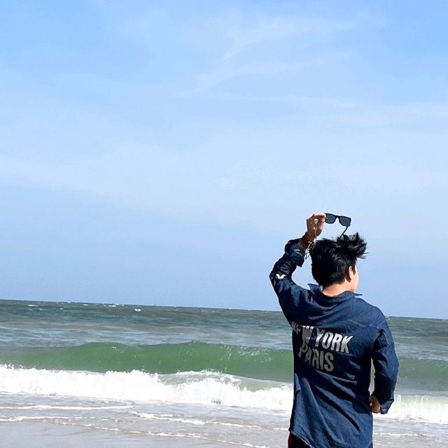 ทะเลชายหาดบ้านกรูด เงียบ สงบ เป็นส่วนตัวมาก 