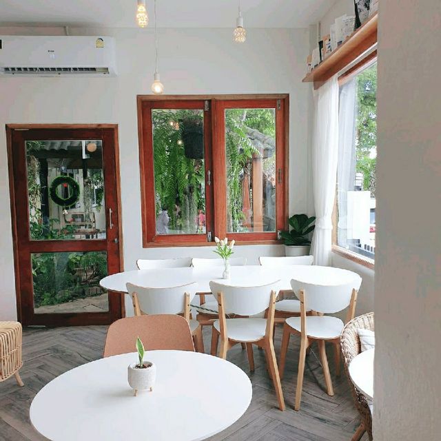 12 Cafe & Bakery @Ranong 🍰🧁🍭☕