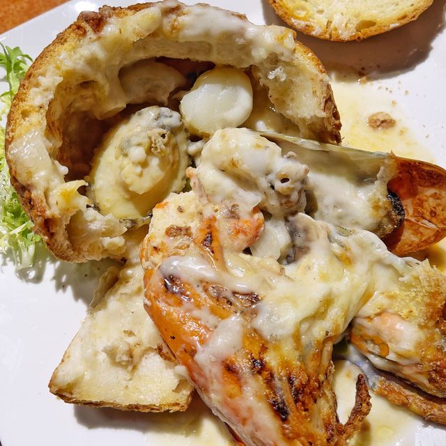 好Chill美味😋海鮮🦐農夫包😍