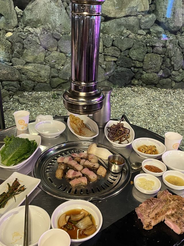 짚불로 초벌한 흑돼지 맛집🔥제주 짚불도