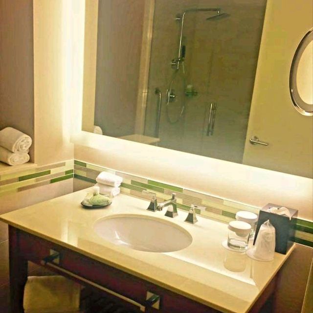 Bright and Sunny at Westin Dulles Bright and Sunny at Westin Dulles