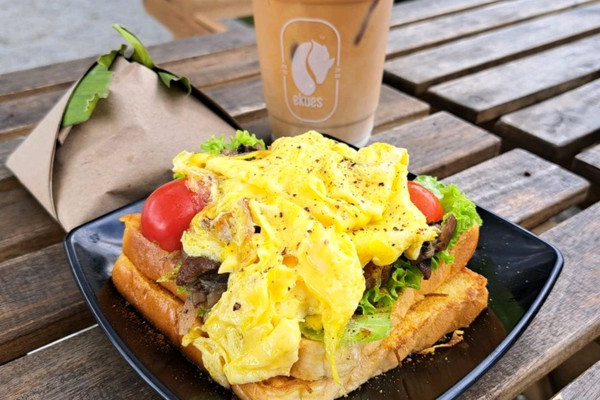 Menu Toast Rekomendasi BEST TOAST IN PUTRAJAYA | Trip.com Putrajaya
